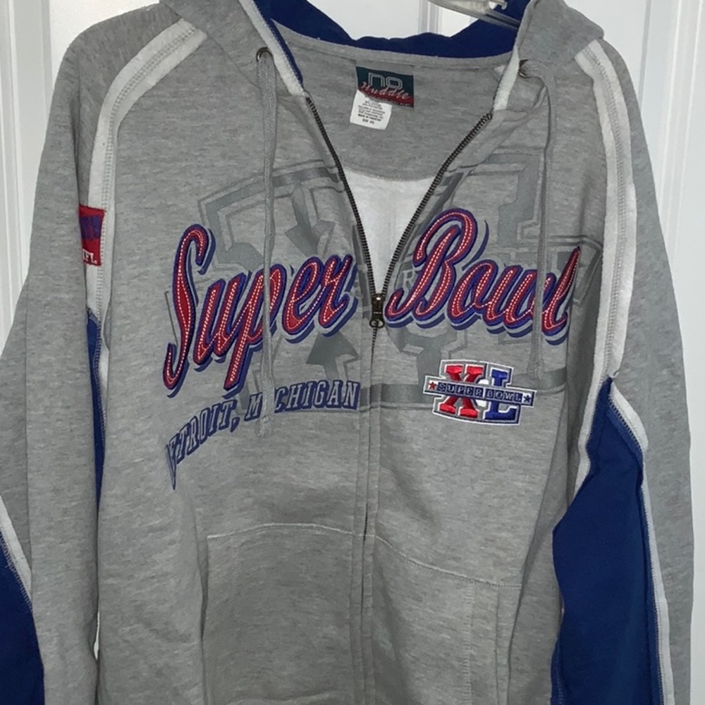 NWOT! Vintage Men’s Full Zip Super Bowl XL Hoodie. Gray with royal blue accents.